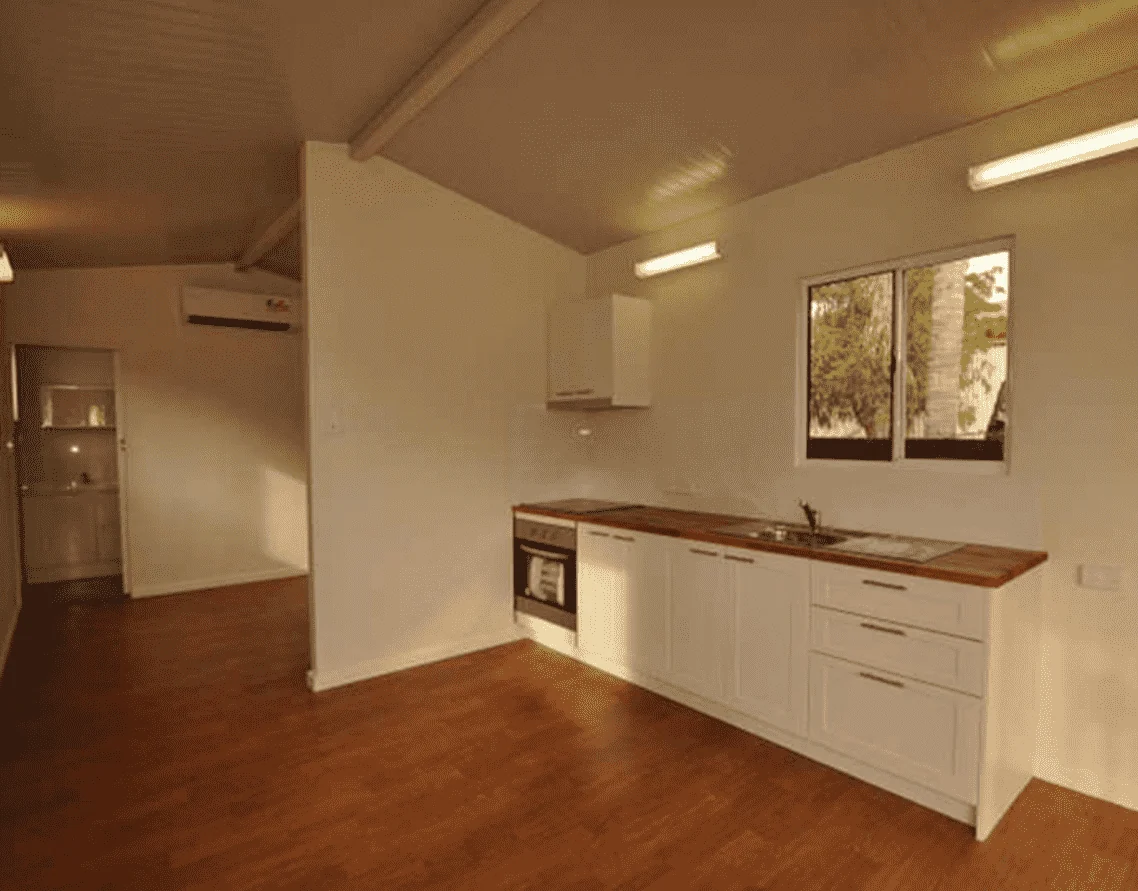 KLW-750 320sqft Prefab Cabin with Bathroom & Kitchen